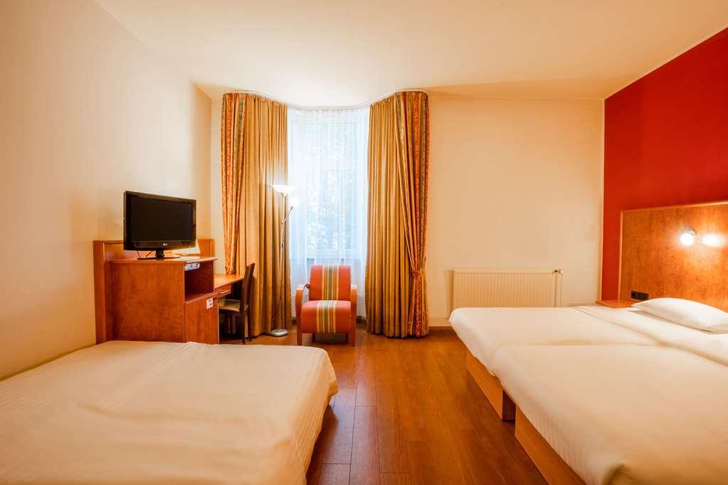 1, 2, Sleep Boardinghouse Zentrum Hotel Unterschleissheim