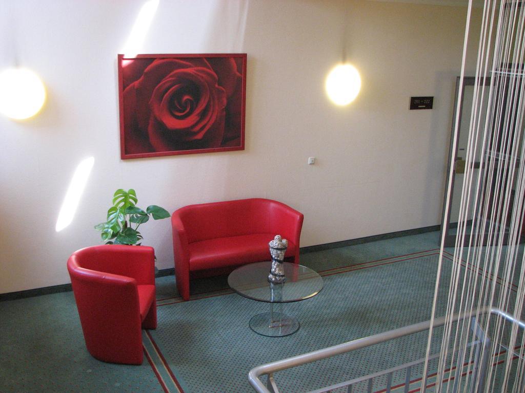1, 2, Sleep Boardinghouse Zentrum Hotel Unterschleissheim