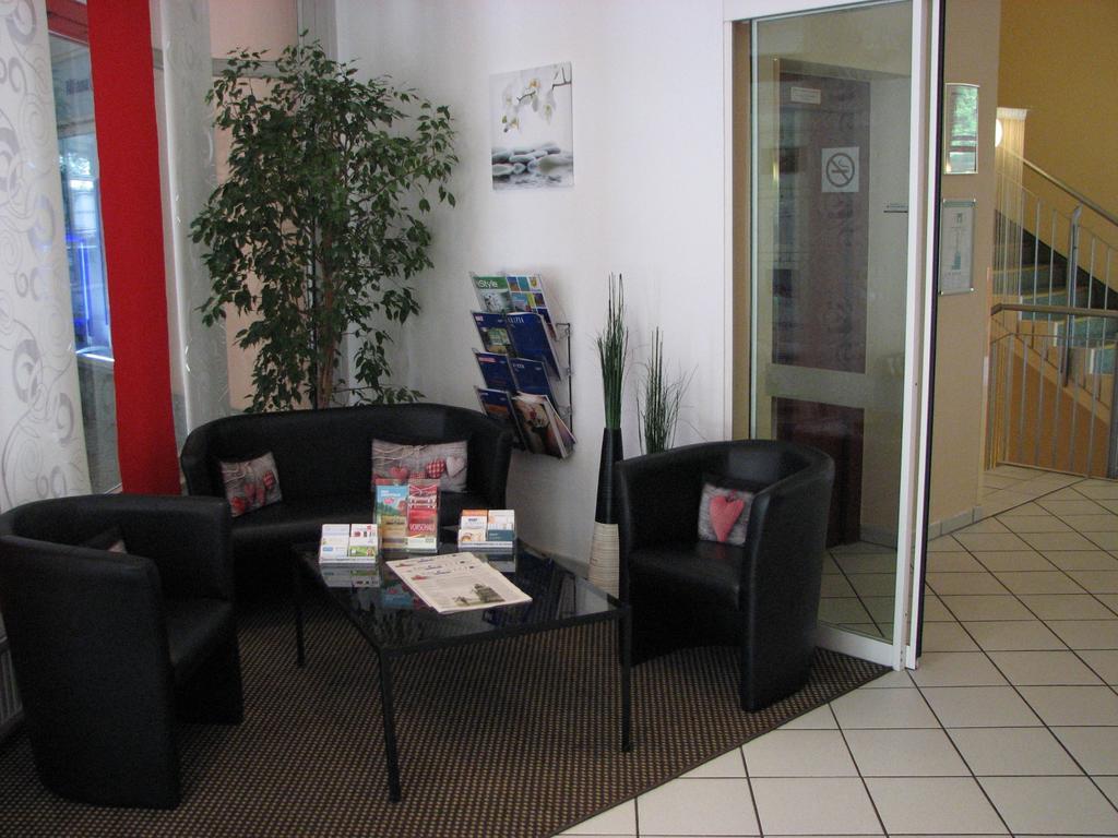 1, 2, Sleep Boardinghouse Zentrum Hotel Unterschleissheim