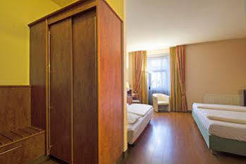 1, 2, Sleep Boardinghouse Zentrum Hotel