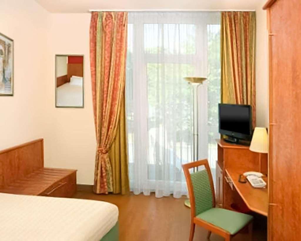 Hotel 1, 2, Sleep Boardinghouse Zentrum 3*