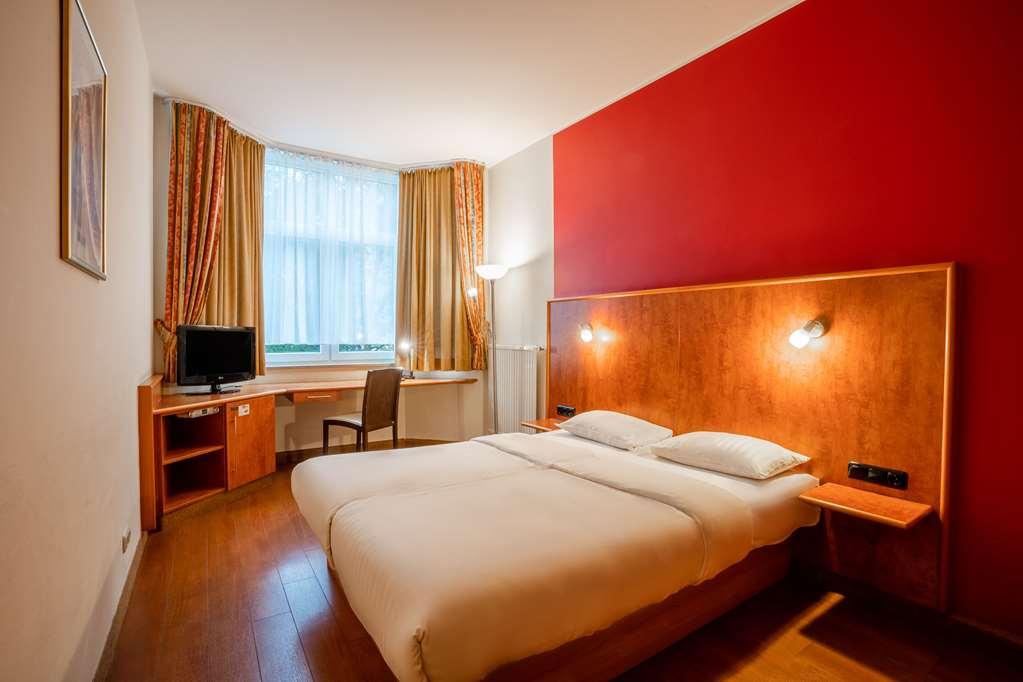 1, 2, Sleep Boardinghouse Zentrum Hotel 3*