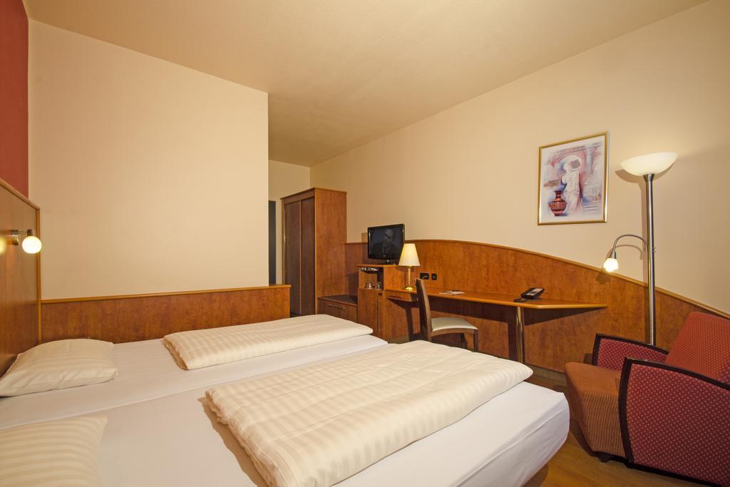Hotel 1, 2, Sleep Boardinghouse Zentrum Unterschleißheim