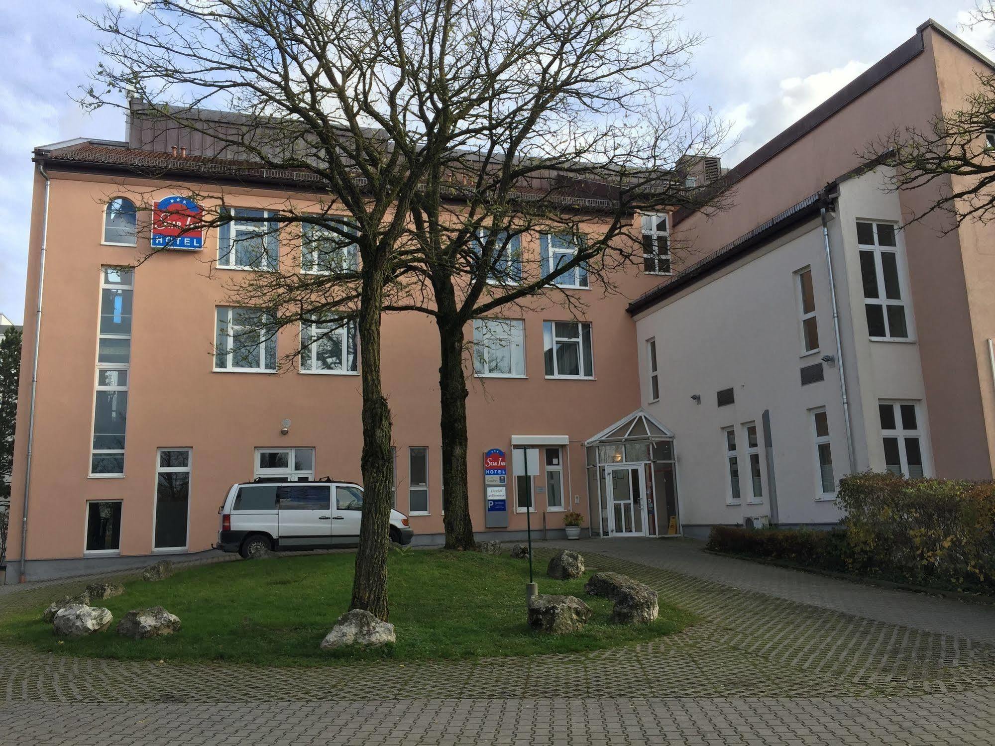 1, 2, Sleep Boardinghouse Zentrum Unterschleißheim