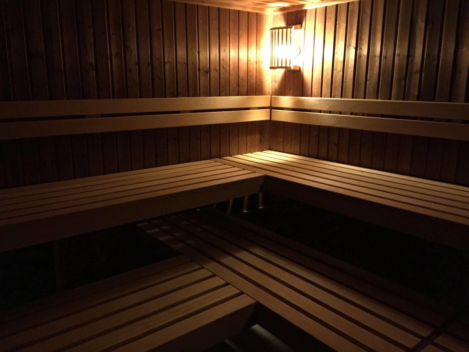 1, 2, Sleep Boardinghouse Zentrum